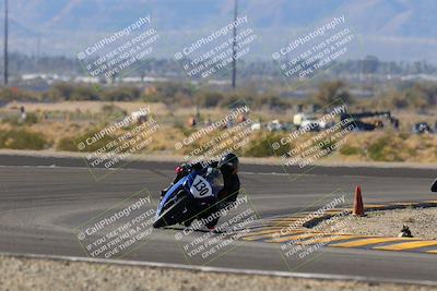 media/Dec-04-2022-CVMA (Sun) [[e38ca9e4fc]]/Race 7 Formula Lightweight Twins Shootout/